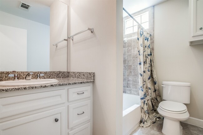 Building Photo - 2710 Hullsmith Dr