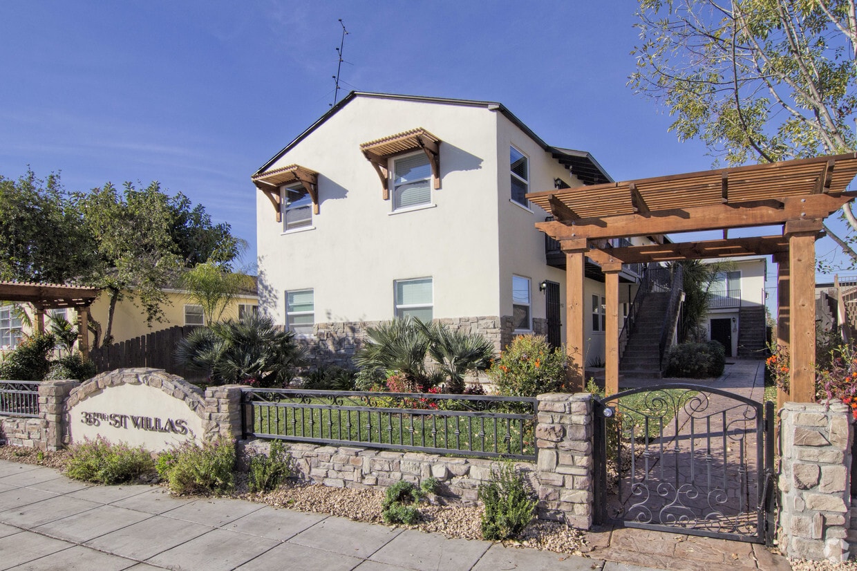Primary Photo - 35th Street Villas