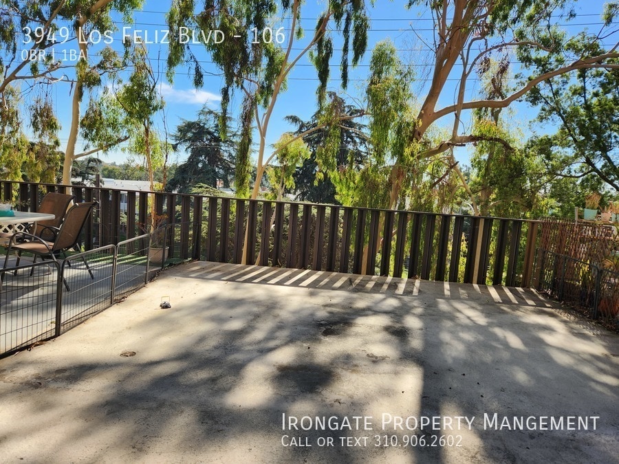 Primary Photo - 3949 Los Feliz Blvd - 106
