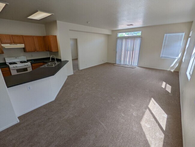 Foto del edificio - 7349 Misty Glow Ct