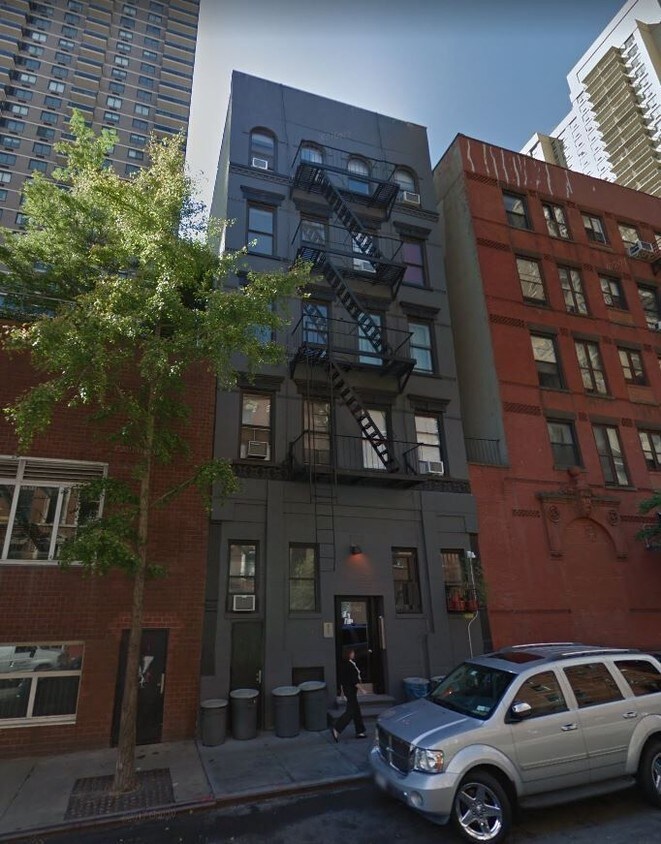 Foto principal - 502 East 73rd Street