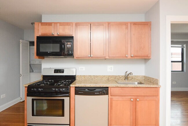 Foto del edificio - 7616 N Marshfield Ave