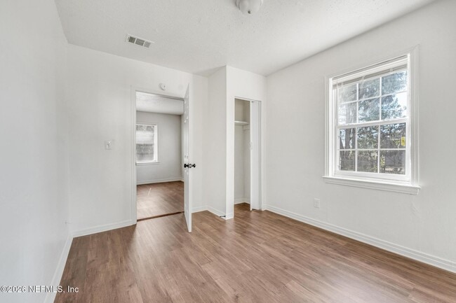 Foto del edificio - 3173 3rd St Cir S