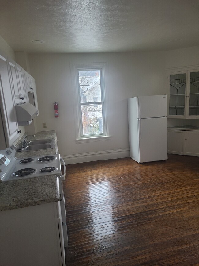 1304 Lincoln Ave Unit 1304, Tyrone, PA 16686 Apartments in Tyrone, PA