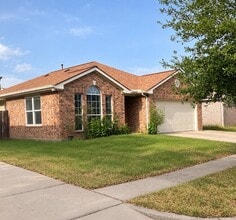 Building Photo - 7238 Junco Dr