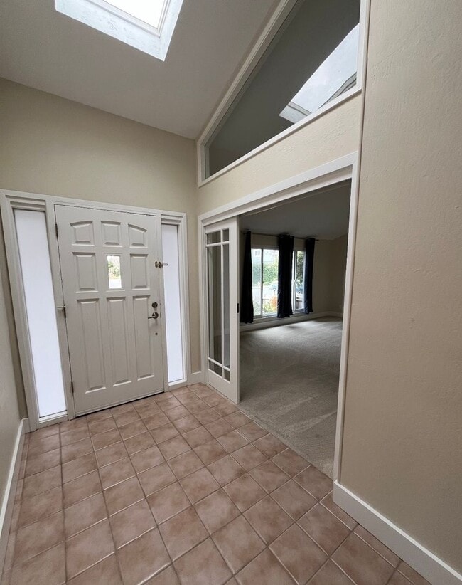 Foto del edificio - Eastside Single-Story Home with Updates & Private Yard