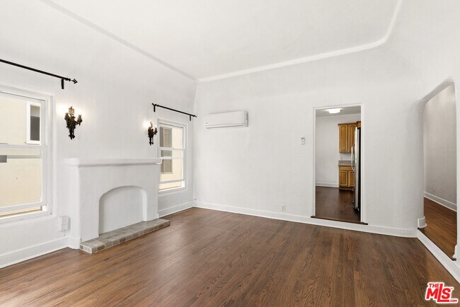 Foto del edificio - 4429 Finley Ave