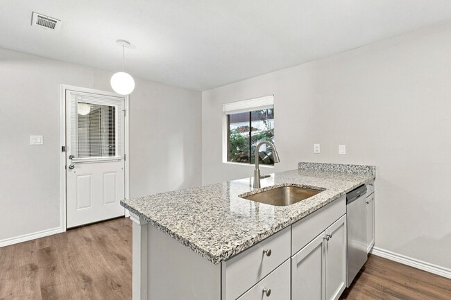 Building Photo - 1108 Hazelton St