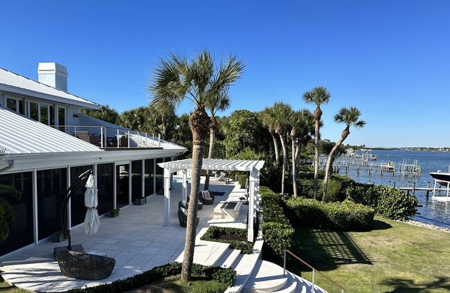 Foto del edificio - 1906 Casey Key Rd