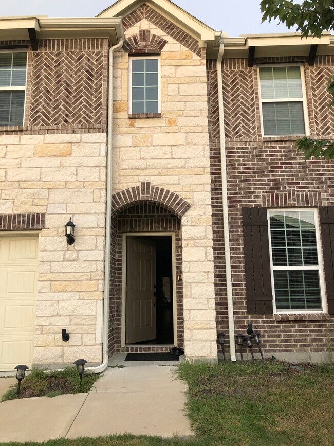 Building Photo - 417 Windward Dr