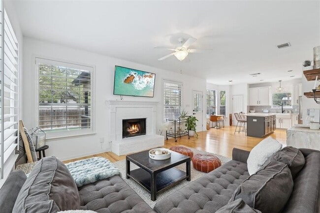 Building Photo - Northwest Austin / Hunter's Chase / McNeil...