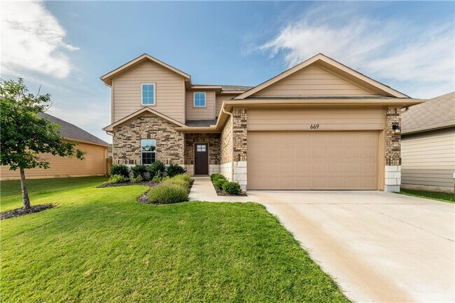 Building Photo - 669 Donegal Ln