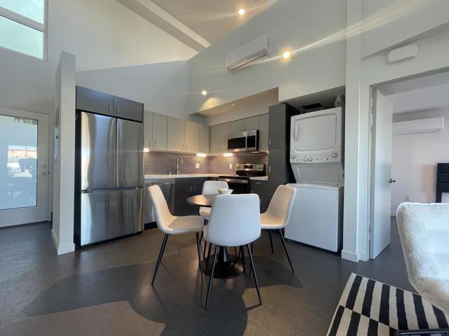 Foto del edificio - 2441 University Ave