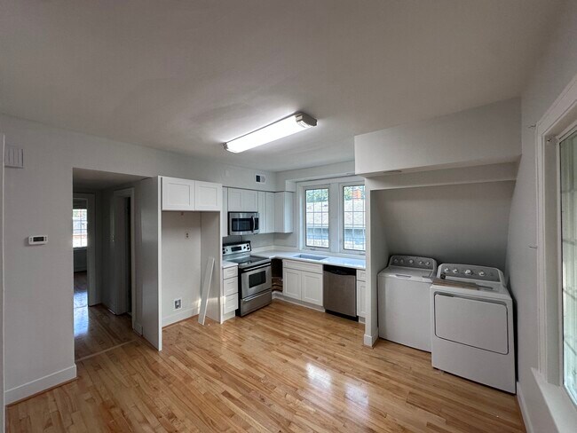 Building Photo - 5878 N Harlem Ave