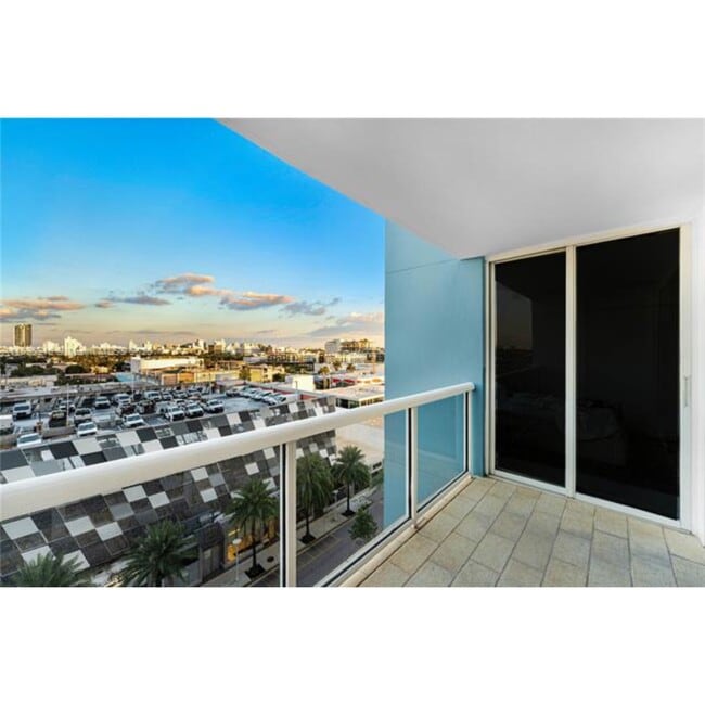 Foto del edificio - 1800 Sunset Harbour Dr