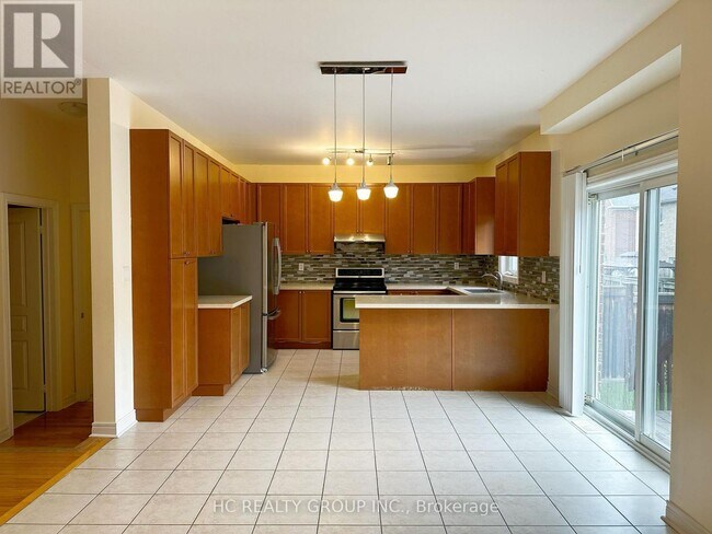 Building Photo - 102 Timna Crescent