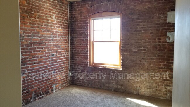 Foto del edificio - 535 SW 6th St