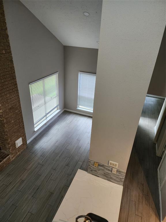 Foto del edificio - 12339 Meadow Briar Dr