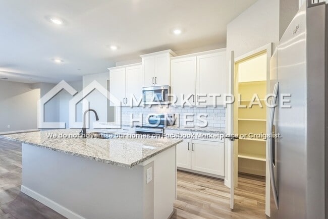 Building Photo - 11534 W Deanne Dr