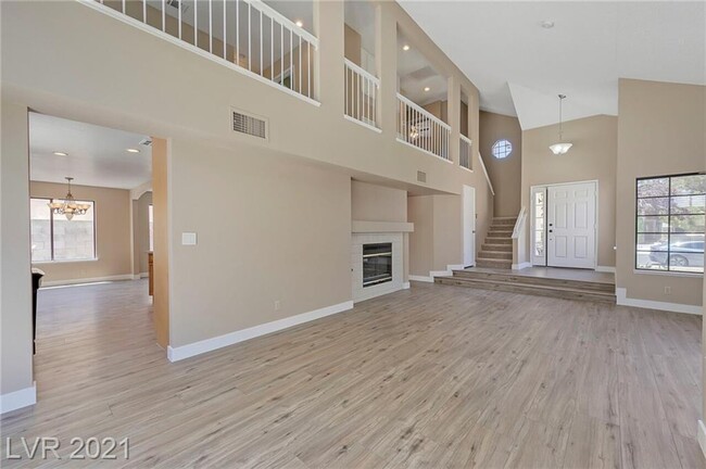Building Photo - Ventana Hills
