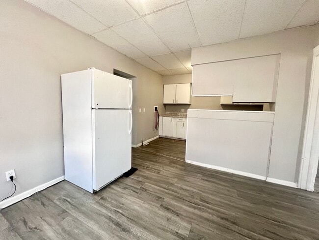 Building Photo - ET 501-503 16th Ave