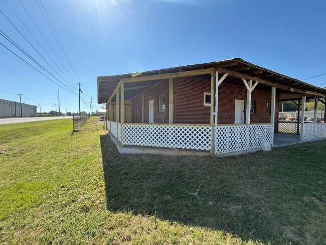 Foto del edificio - 1/1 House in Cedartown $795