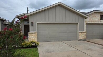 Building Photo - 25543 Starling Ln