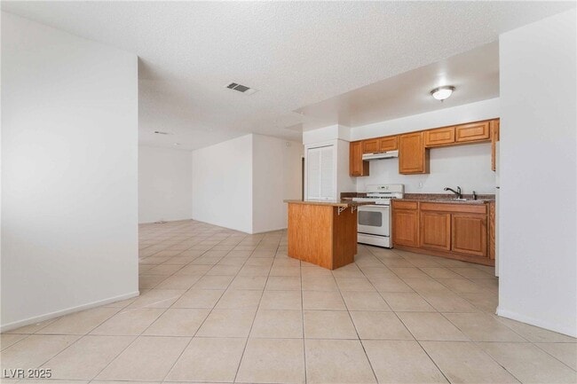 Foto del edificio - 1272 Lawry Ave