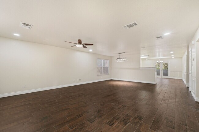 Foto del edificio - 7706 Mainland Woods