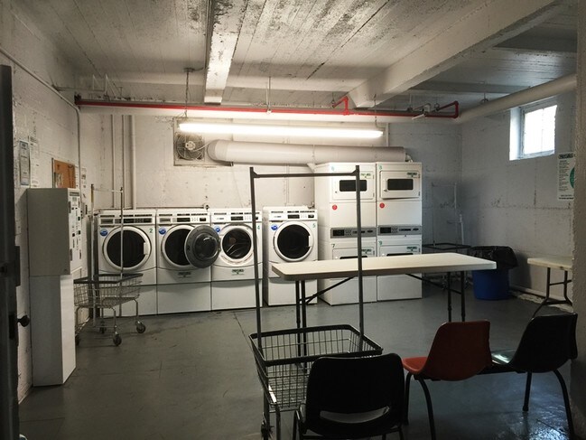 Foto del edificio - 41-15 50th St