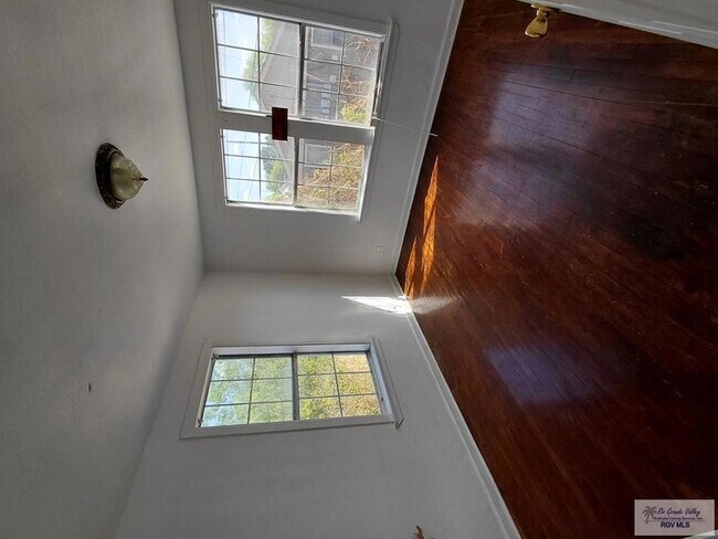 Foto del edificio - 521 N 9th St