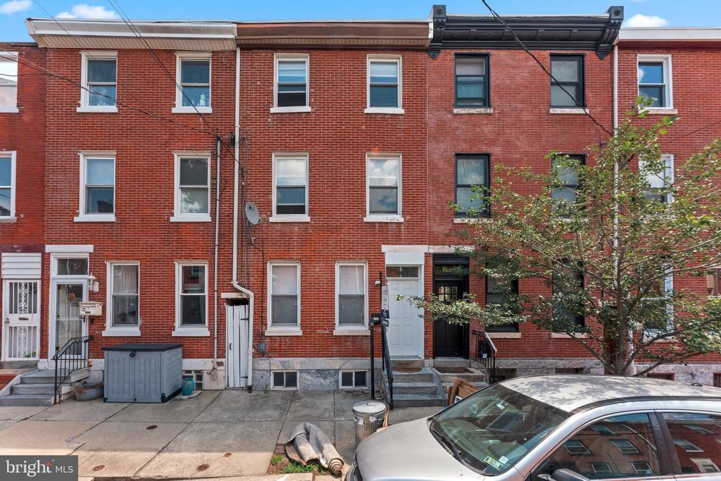 Primary Photo - 1529 N Lawrence St