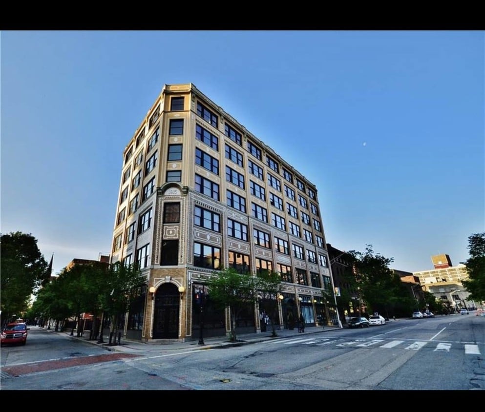 Primary Photo - 100 Fountain St