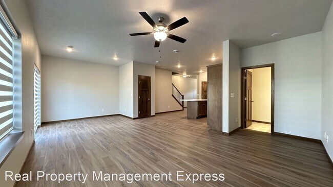 Foto del edificio - 3 br, 2.5 bath House - 6012 E Copper Pl