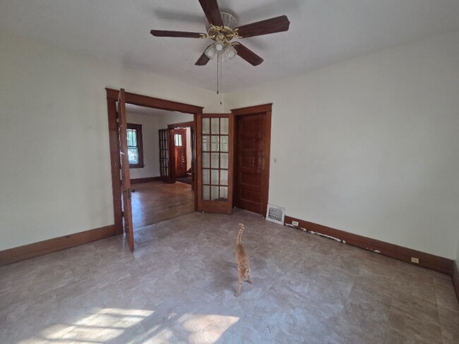 Foto del edificio - 1907 N Oakley St