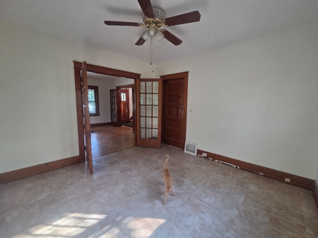 Building Photo - 1907 N Oakley St