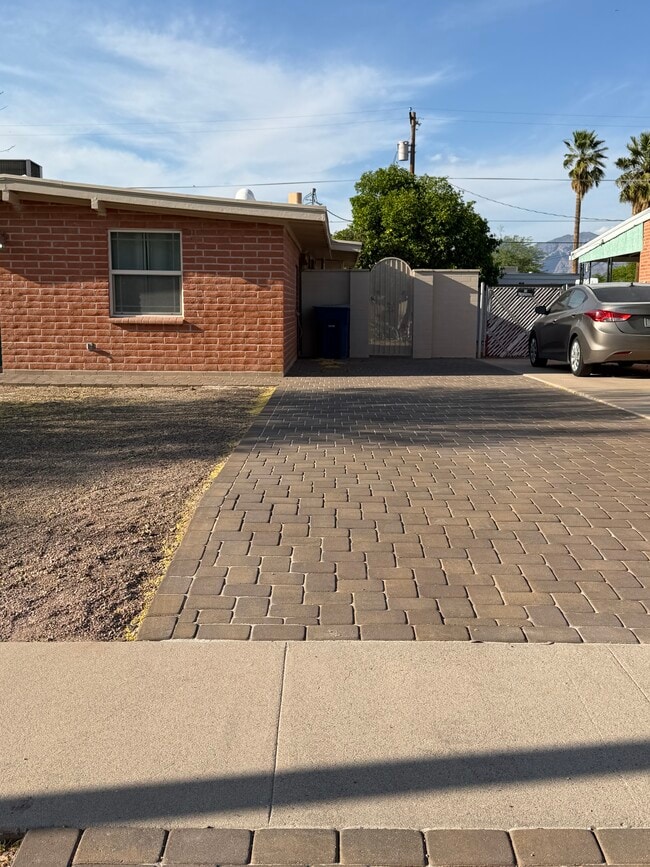 Foto del edificio - 2825 E 21st St