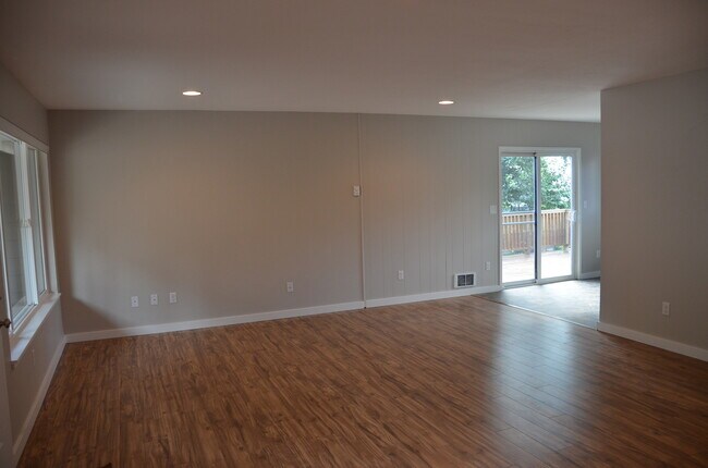 Building Photo - Wonderful Ranch Style Home in Camas!