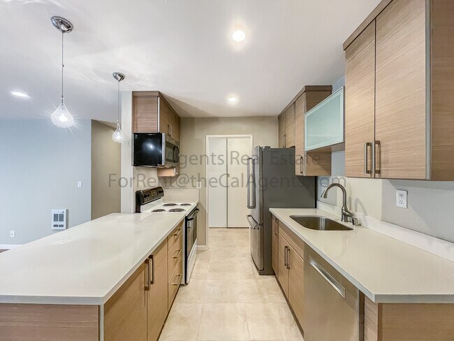 Foto del edificio - 320 Park View Terrace