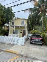 Building Photo - 844 Olivia St