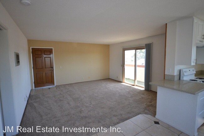Building Photo - 4415 Clairemont Dr