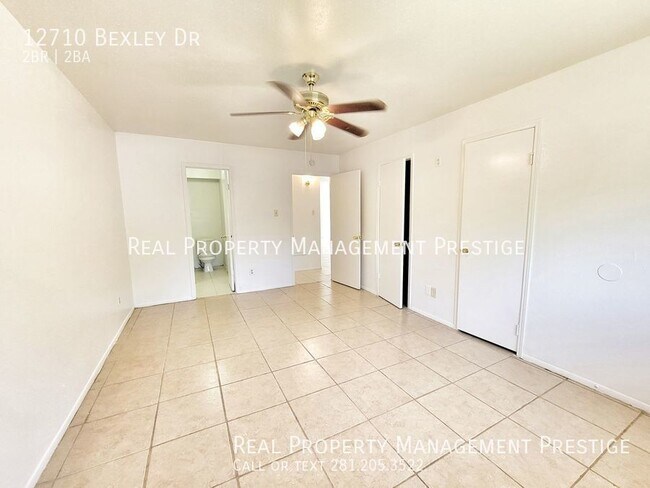 Building Photo - 2 bedroom/ 2 bath duplex in Alief