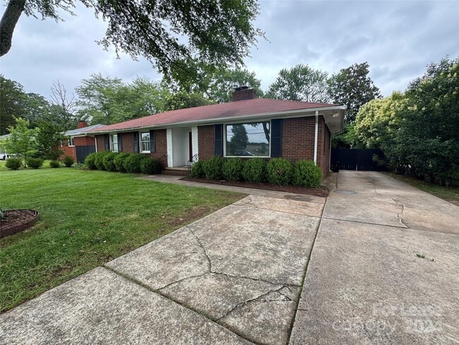 Building Photo - 1705 Tyvola Rd