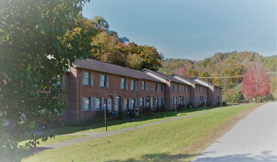 531 Cedar Creek Rd, Pikeville, KY 41501 Townhouse for Rent in