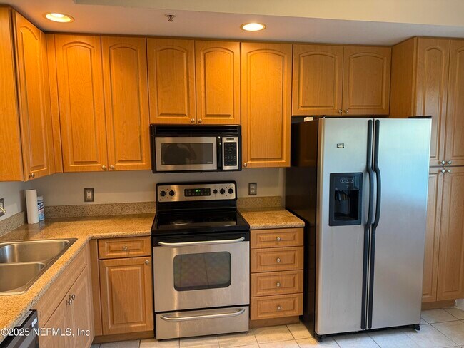 Foto del edificio - 9745 Touchton Rd