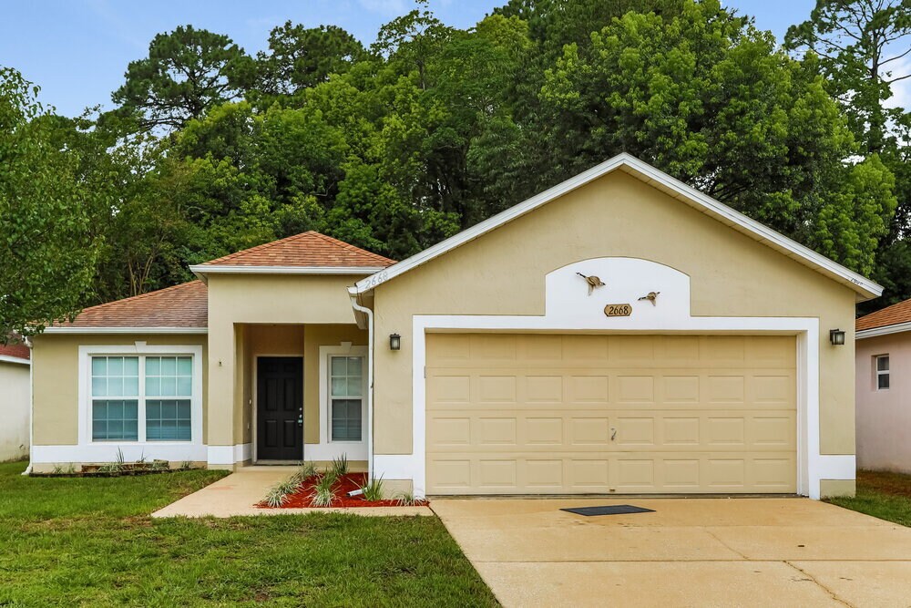 Primary Photo - 2668 Lantana Lakes Dr W