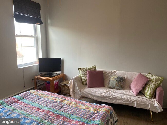 Foto del edificio - 4328 Frankford Ave