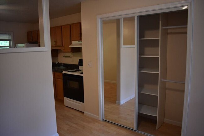 Building Photo - 157 Citadel Dr