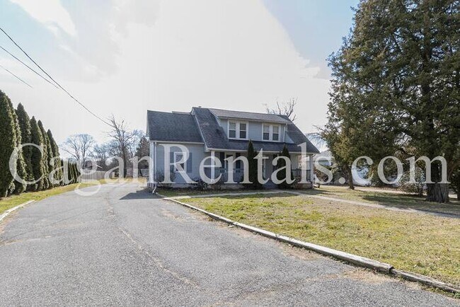 Building Photo - 4 Bedroom Single Family Home- Vineland!