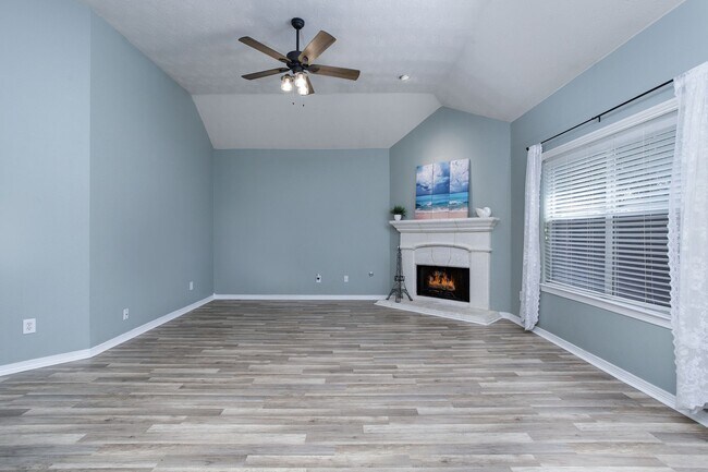 Foto del edificio - 28610 Hidden Cove Dr